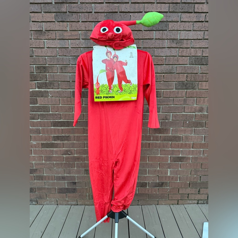 Red Pikmin Classic Nintendo Game Dress Up Halloween Child Costume Large 10-12